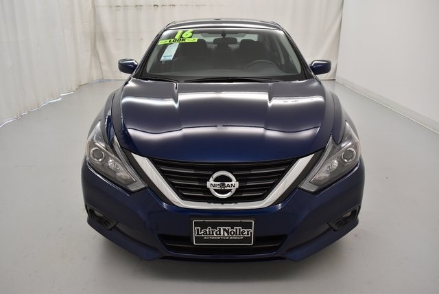 Pre-Owned 2016 Nissan Altima 2.5 SR 4D Sedan in Topeka #PT5822 | Laird