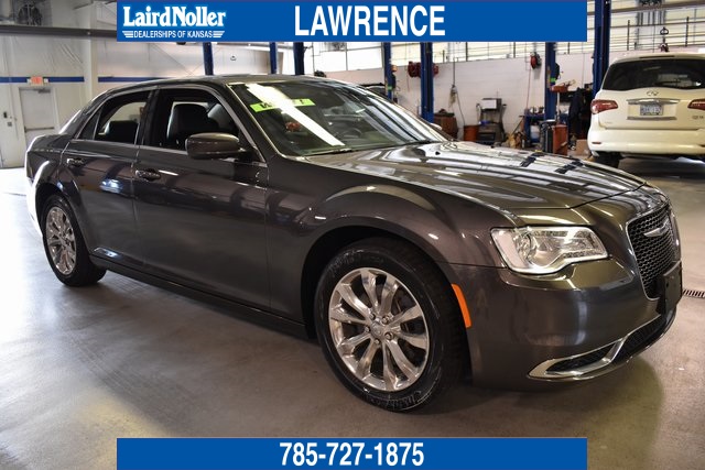Pre Owned 2016 Chrysler 300 Limited 4d Sedan In Topeka A4447 Pre Owned 2016 Chrysler 300 Limited